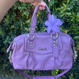 Vintage Coach Y2K Lavender Leather Handbag – Silver Script Logo